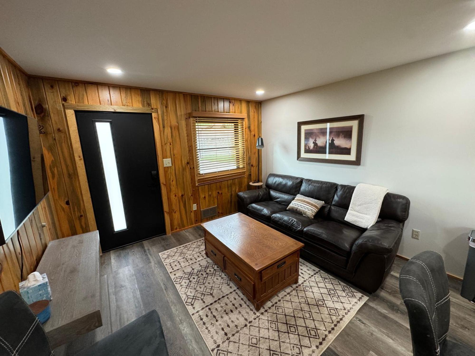 Sportsman Lodge Melrose Mt 巴提 外观 照片