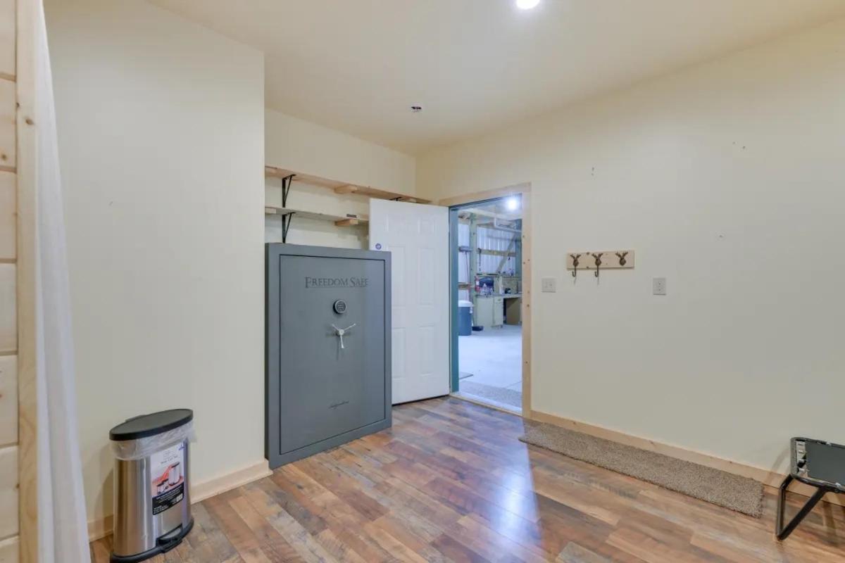 Sportsman Lodge Melrose Mt 巴提 外观 照片